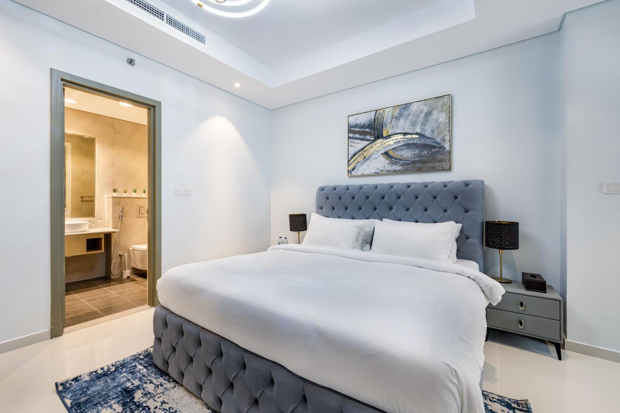 Aliving Luxe 2Br With Burj Khalifa View Infinity Pool Midtown-4704 Apartment Дубай Екстериор снимка
